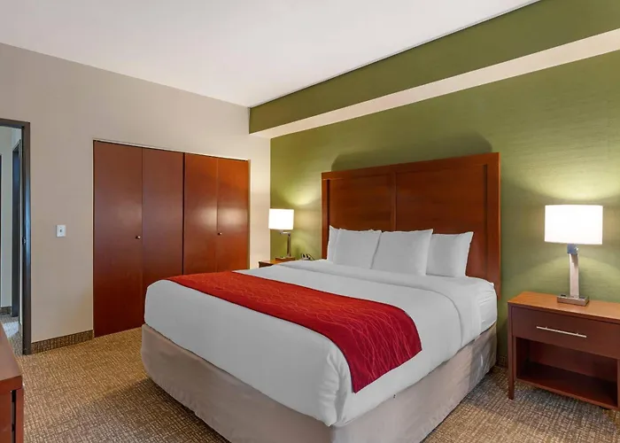 Comfort Inn & Suites Salem Northeast