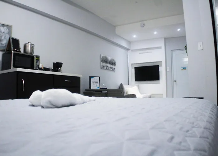Itza-Bella Suites