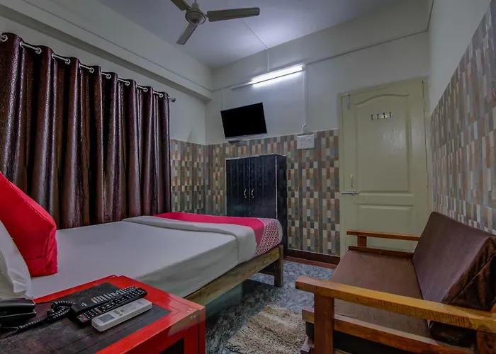 Hotel O V Knot Residency