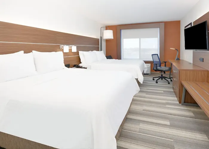 Holiday Inn Express & Suites Mitchell By Ihg