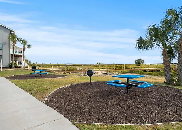 Oceanfront St Helena Island Condo W/ Beach Access!