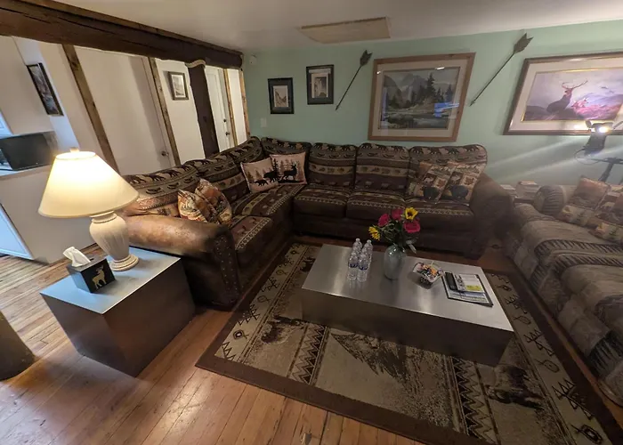 Yellowstone Motel - Adults Only - All Rooms Have Kitchens