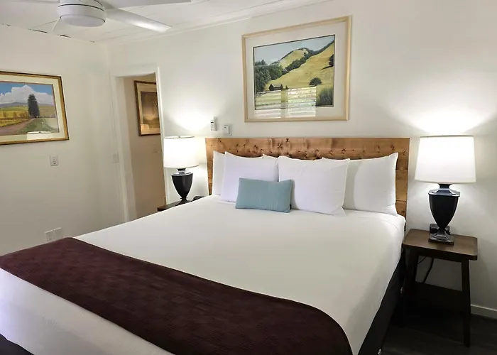 Cloverdale Motels