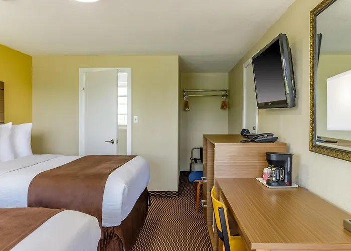 Motel 6 Campbellford, On