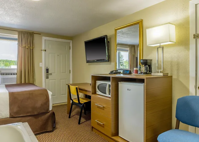 Motel 6 Campbellford, On