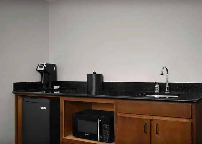 Fairfield By Marriott Inn And Suites Winston-Salem Hanes Mall