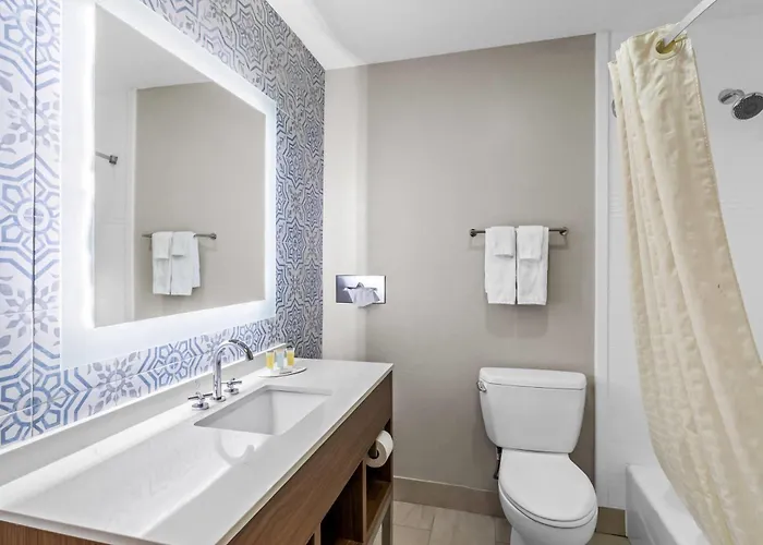 Days Inn & Suites By Wyndham Peachtree Corners Norcross