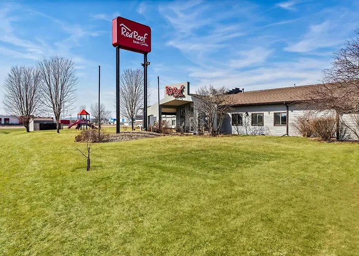 Red Roof Inn & Suites Tomah