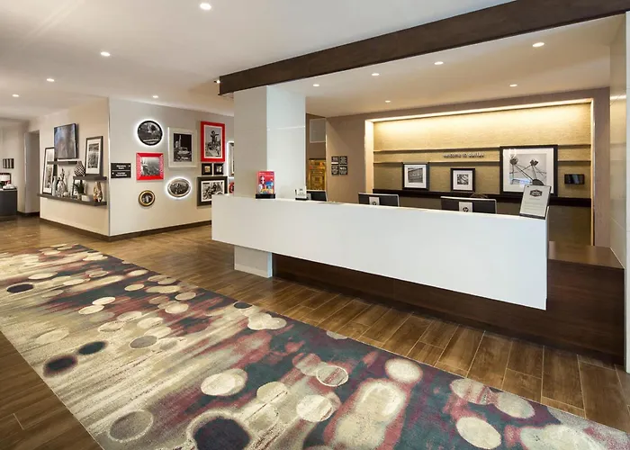 Hampton Inn & Suites Dallas Downtown