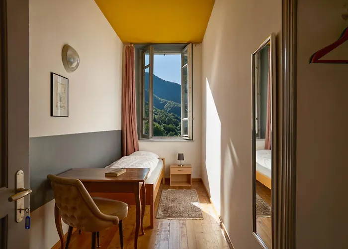 Wild Valley Hostel - Villa Edera