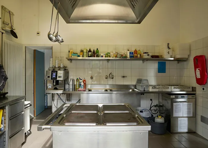 Wild Valley Hostel - Villa Edera