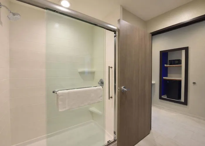 Holiday Inn Express & Suites Spring - Woodlands Area By Ihg