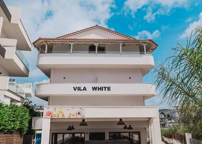 Villa White