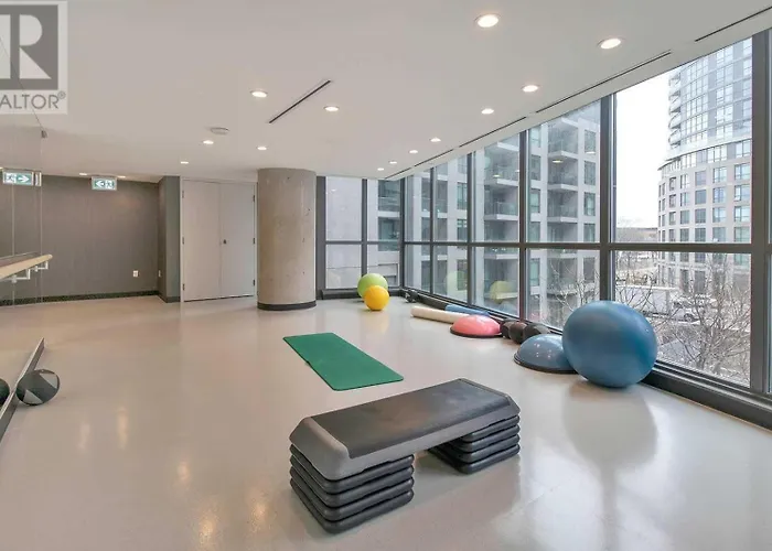 Downtown Condo With Free Parking - Skyside