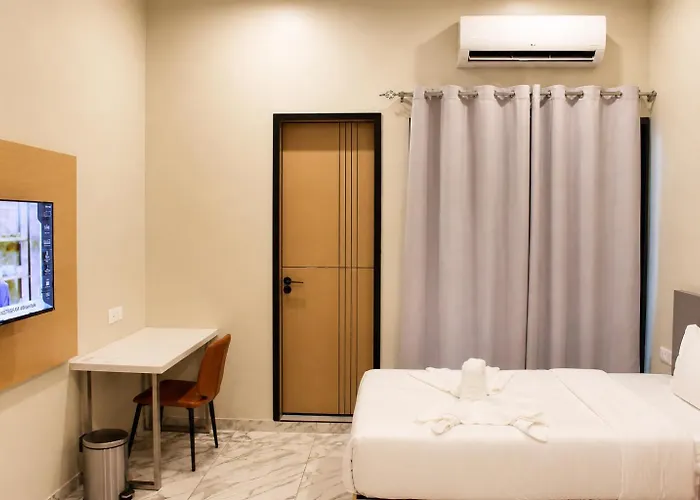 Ixoras Hotel Lemba