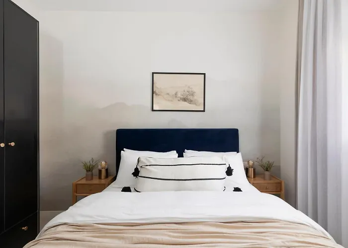 The J Luxury Apartments Near Mahane Yehuda - Perfect For Shabbat Stays
