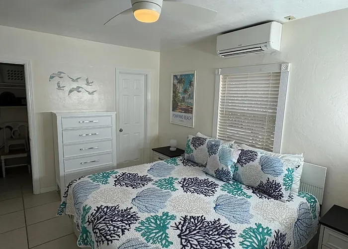 Bahama Beach Club Pompano - Cozy & Charming Apartments And Studios Near Beach With Heated Pool