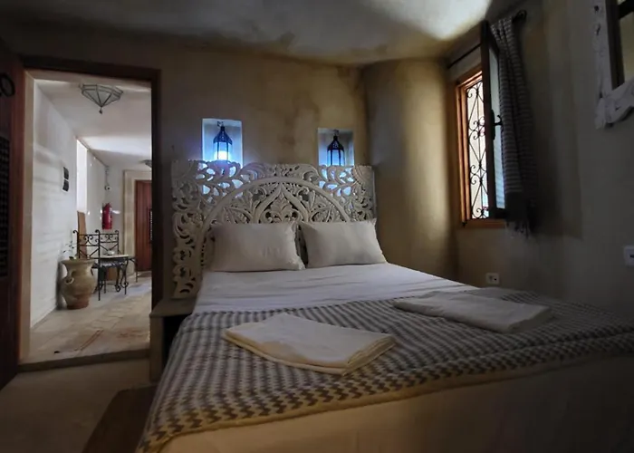 Al Madina, Traditional Riad