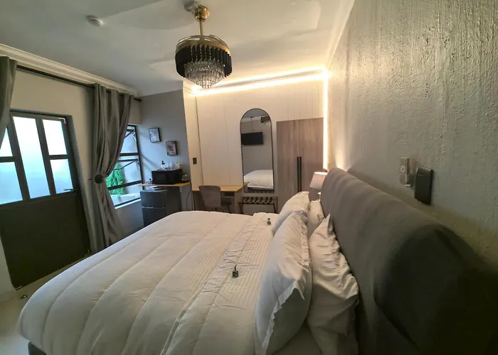 Bryanston Palms Accommodation
