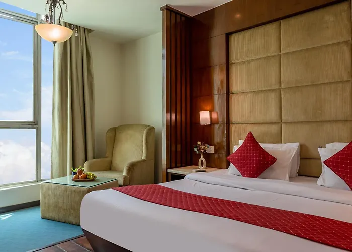 Hotel Aura - 05 Mins From New Delhi Railway Station & Connaught Place