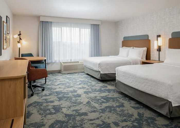 Hampton Inn & Suites Redding