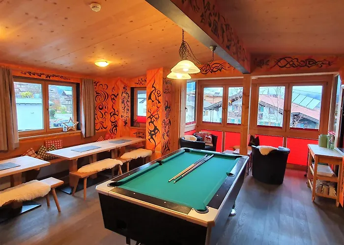 Alpking Hostel