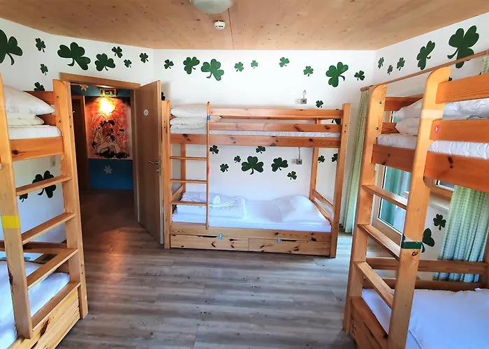 Alpking Hostel