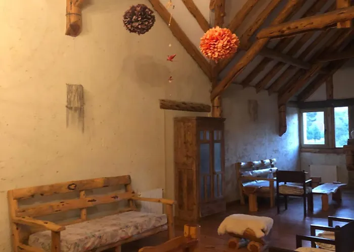 Ruca Pehuen Eco-Lodge De Montana