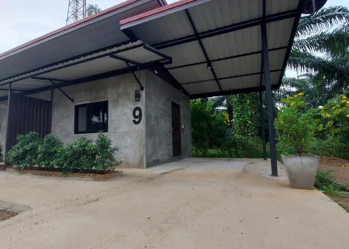 ชาลีรีสอร์ท ชุมพร