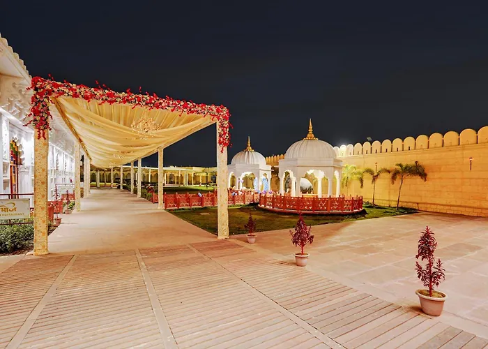 Super Oyo Palette Hotel And Resort Lbs International Airport Formerly Banaras Kila