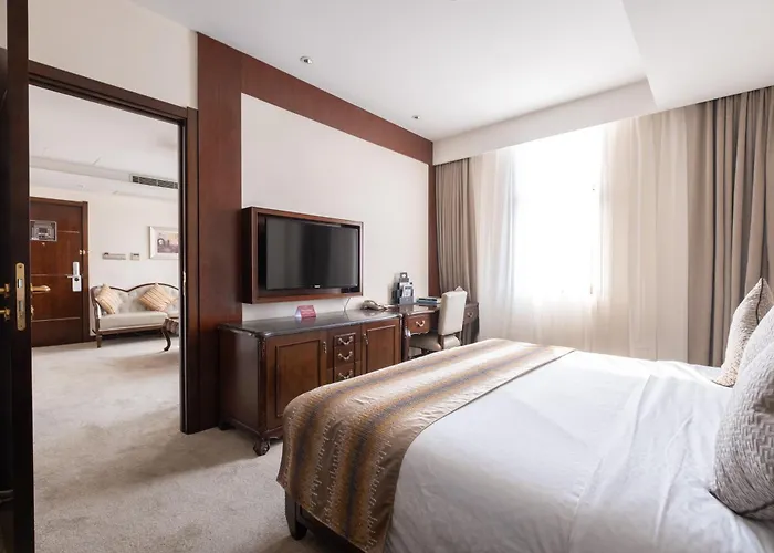 Tang Palace Hotel