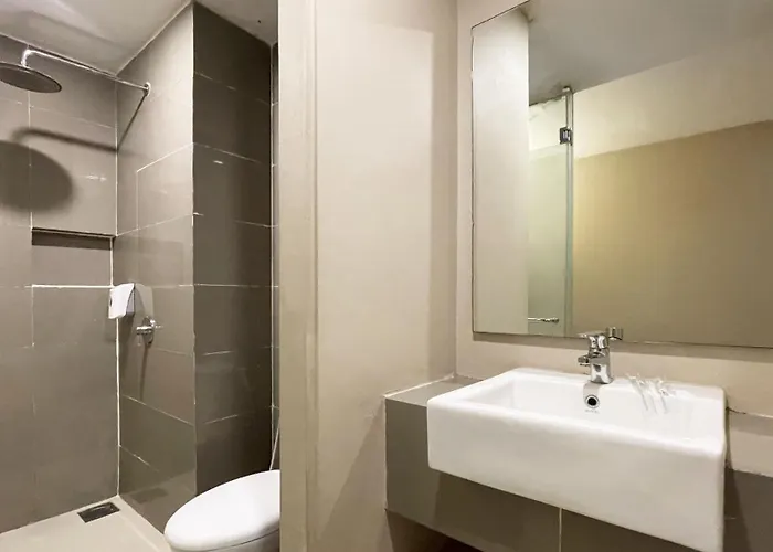 Os Hotel Airport Batam