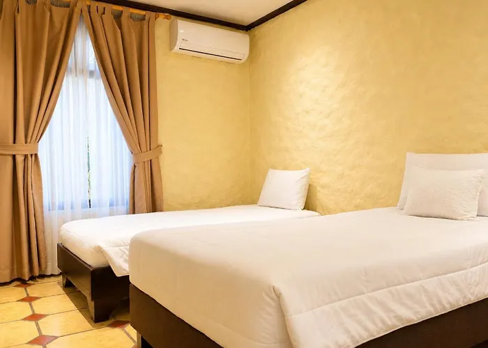 Hotel 1915 INN&SUITES