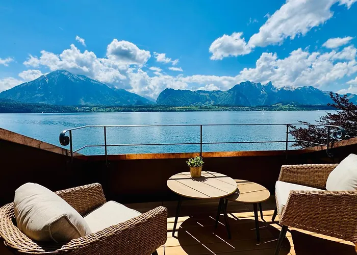 Boutique Hotel & Restaurant Niesenblick - Lakefront Rooms With Balcony On Lake Thun - Self Check In & Digitale Reception