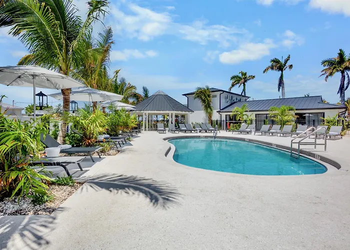Tropic Isle At Anna Maria Island Inn