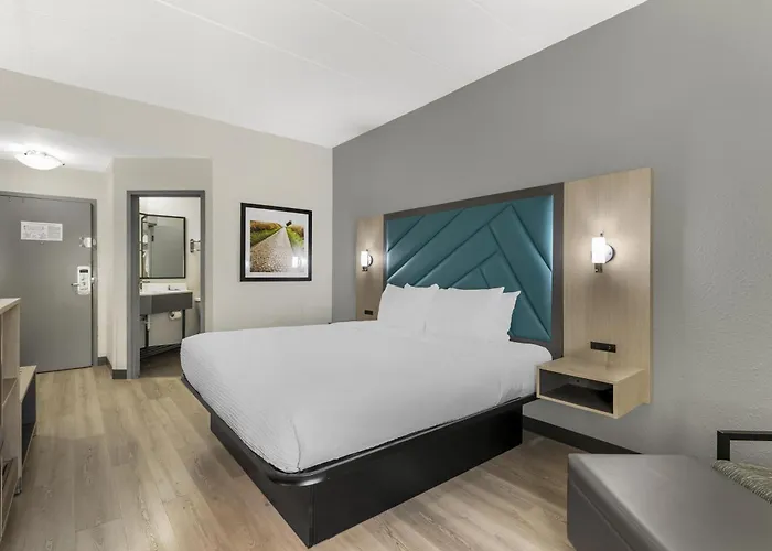 Morehead Hotels