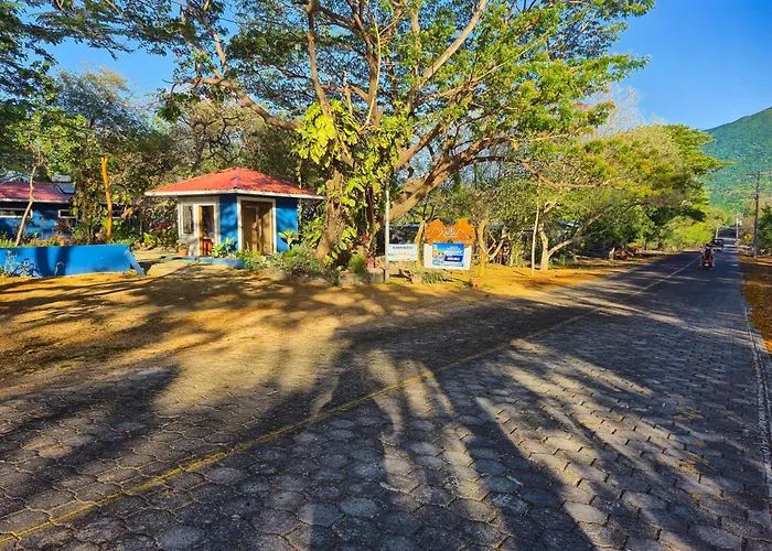Xalli Beach Hotel