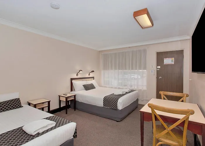 West Tamworth Hotels