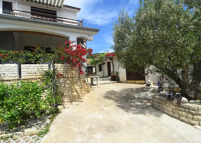 Apartments And Rooms Rogic