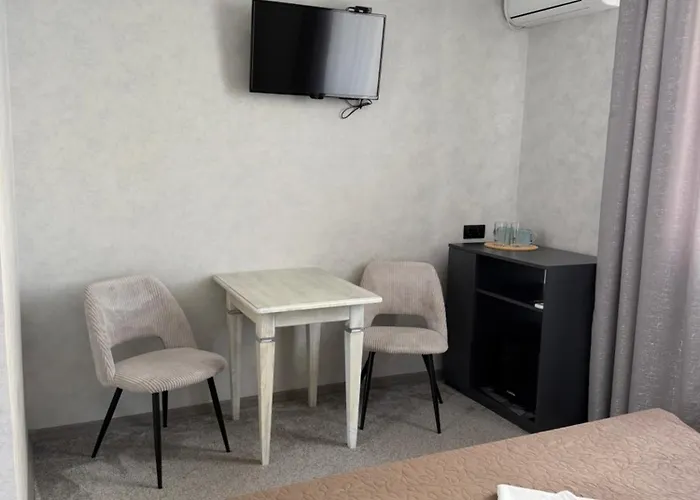Euro Hotel Hostel