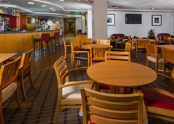 Holiday Inn Express Swansea East By Ihg