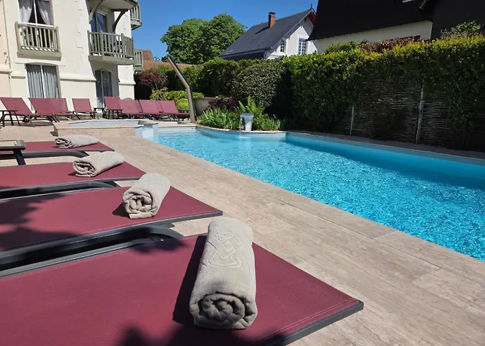 Villa Augeval Hotel De Charme & Spa