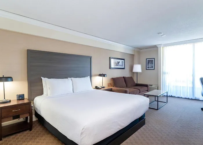 Sandman Signature Vancouver Airport Hotel & Resort