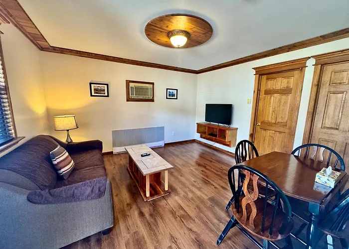 Brookside Motel