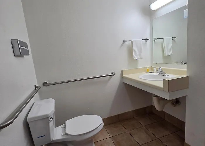 Travelodge By Wyndham Wenatchee