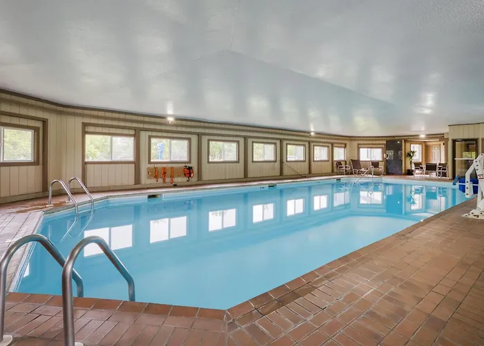 Best Western Indian Oak