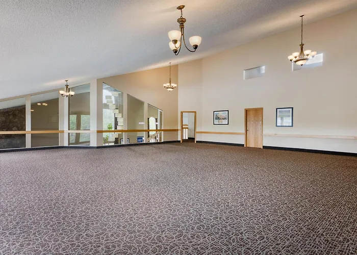 Best Western Indian Oak