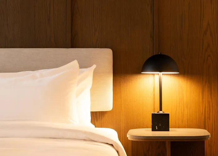 Metcalfe Hotel Montreal By Gray Collection