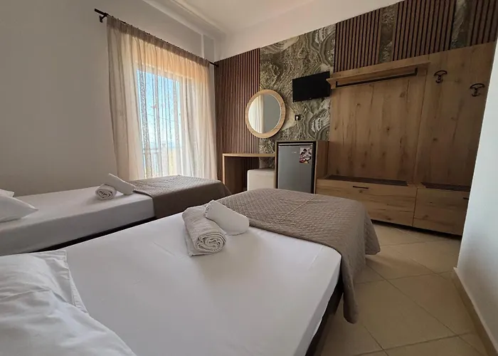 Hotel Avra