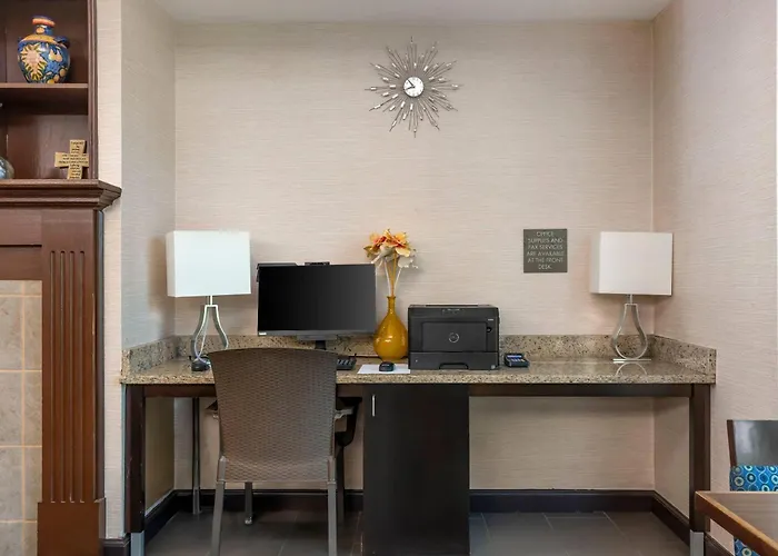 Comfort Suites Regency Park